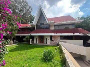 Casa de 5 habitaciones, Guadalajara · Residencia Icónica con Doble Frente en Colinas de San Javier