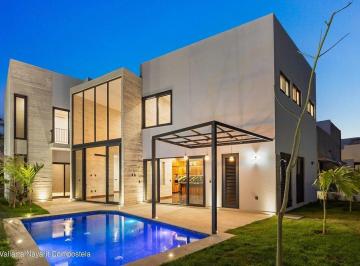 391876a39a9fdf59ffecff7357800191187dbdafcd6fabf1d5a5039aef9b6f74 · Casa de Lujo en Venta en Los Tigres Residencial Nuevo Vallarta