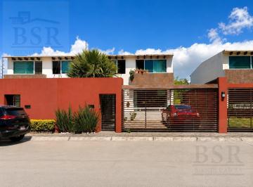 Casa · 207m² · 3 Recámaras · 2 Estacionamientos · Casa en Fraccionamiento Bosque de Las Fuentes Residencial