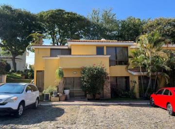 Casa de 3 habitaciones, Zapopan · Casa en Renta en Las Cañadas