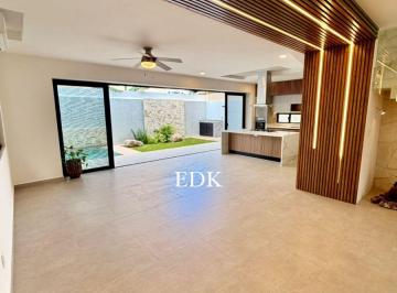 Casa en condominio de 4 habitaciones, Cancún · Casa en Venta con Estilo Mediterraneo en Esquina y Junto a Área Verde - Vía Cumbres