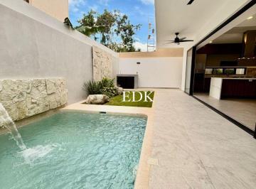 Casa en condominio de 4 habitaciones, Cancún · Casa en Venta con Estilo Mediterraneo en Esquina y Junto a Área Verde - Vía Cumbres