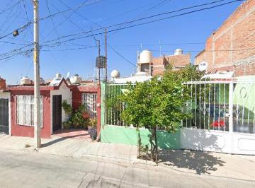 Casa de 2 habitaciones, Aguascalientes · Casa en Venta en La Colonia Las Cumbres, en Aguascalientes, Ags - Sf