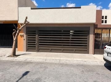Casa de 2 habitaciones, Apodaca · Casa con 2 Recámaras en Venta en Bosques de Huinalá