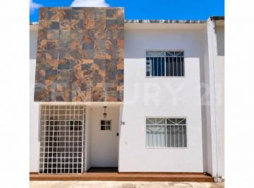 Casa en condominio · 90m² · 3 Recámaras · 1 Estacionamiento · Casa Amueblada en Venta en Residencial Los Olivos 2, Playa del Carmen