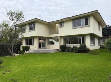 Casa · 642m² · 4 Recámaras · 3 Estacionamientos · Casa con Jardín en Renta en Lomas Hipódromo