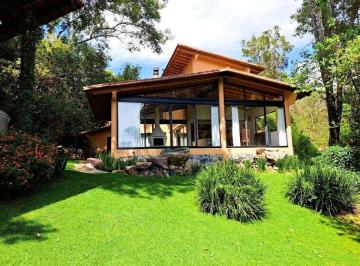 Casa · 180m² · 3 Recámaras · 2 Estacionamientos · Casa en Renta en Rincón de Estradas Valle de Bravo.
