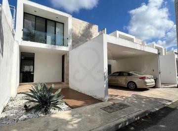 Casa · 293m² · 5 Recámaras · 2 Estacionamientos · Casa en Venta en Santa Gertrudis Copo