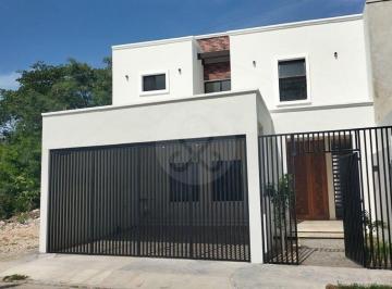 Casa · 230m² · 4 Recámaras · 2 Estacionamientos · Casa en Venta en Pueblo Dzitya