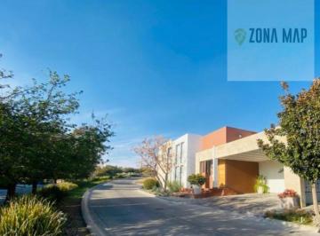 Casa · 544m² · 4 Recámaras · Casa en Venta Condominio Xv El Molino