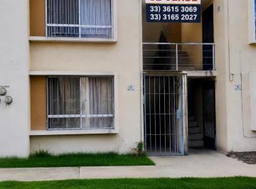 Departamento de 2 habitaciones, Tlajomulco de Zúñiga · Valle de Los Encinos! Excelente Departamento Ubicado en 2do Nivel Listo Para Habitar