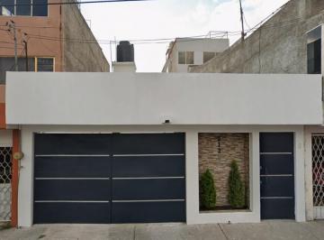 Casa de 3 habitaciones, Coacalco de Berriozábal · Propiedad Ubicada en San Francisco Coacalco, Estado de México.