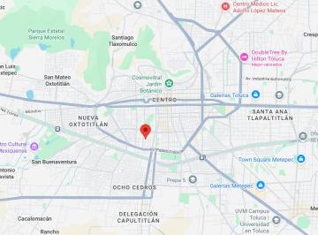 Casa de 5 habitaciones, Toluca · Casa de 8502 m² con 5 Recámaras en Venta en Ciprés