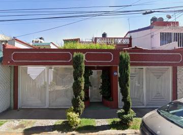 Casa de 4 habitaciones, Nezahualcóyotl · Casa de 2802 m² con 4 Recámaras en Venta en Bosques de Aragón