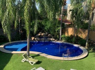 Casa en condominio de 5 habitaciones, Jiutepec · Fraccionamiento Kloster Sumiya, Jiutepec Morelos