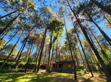 Casa · 350m² · 4 Recámaras · 8 Estacionamientos · Casa en Venta en Cerro Gordo, Valle de Bravo