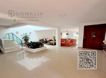 Casa · 375m² · 1 Estacionamiento · Tu Hogar Entre El Bosque y La Tranquilidad de Zoncuantla, Coatepec, Veracruz.
