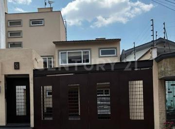 Casa de 3 habitaciones, Tlalpan · Casa en Venta en Colinas del Bosque, Tlalpan.