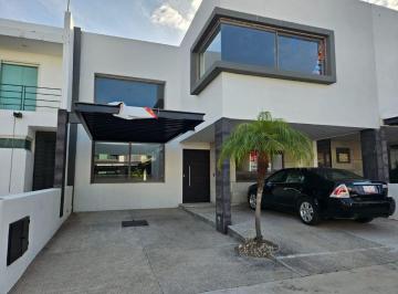 Casa de 3 habitaciones, Querétaro · Casa en Venta Cumbres del Lago