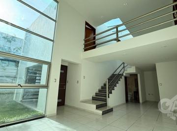 Casa · 309m² · 3 Recámaras · 2 Estacionamientos · Casa en Venta en Fraccionamiento Cañada de Las Ánimas