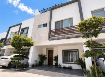 Casa · 146m² · 3 Recámaras · 2 Estacionamientos · Casa en Venta en El Fortin Coto Trento