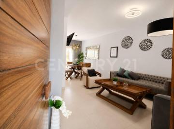 Casa · 146m² · 3 Recámaras · 2 Estacionamientos · Casa en Venta en El Fortin Coto Trento