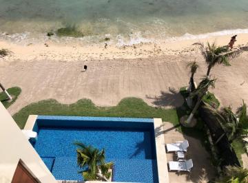 Departamento · 249m² · 3 Recámaras · 2 Estacionamientos · PH en Venta Frente Al Mar en Akumal, Tulum con 2 Roof Top Privados