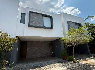 Casa de 3 habitaciones, Zapopan · Renta Casa en Puerta Laurel Norte, Nuevo México
