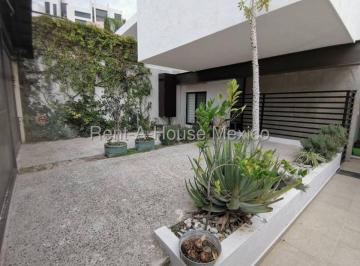 Departamento de 1 habitación, Querétaro · Loft Amueblado a 5 Min de La Universidad Cuahutemoc, Cerca de Los Arcos, a 1 Cuadra de Bernardo Quint