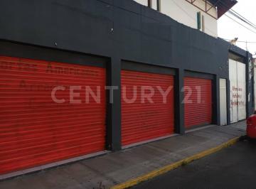 Local comercial · 424m² · 7 Estacionamientos · Renta de Local con Oficina en Colonia Santa Marìa