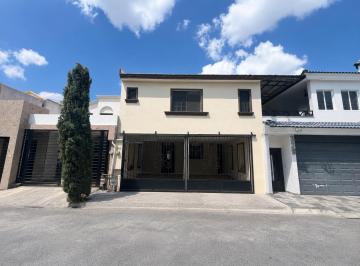 Casa · 124m² · 3 Recámaras · 2 Estacionamientos · Casa en Venta en Jardines de Casa Blanca, San Nicolás de Los Garza, Nl
