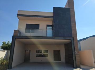 Casa · 350m² · 4 Recámaras · 3 Estacionamientos · Casas en Venta en La Encomienda, Escobedo