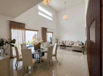 1 · 5 Recámaras, Enorme Residencia Jardines de Versalles