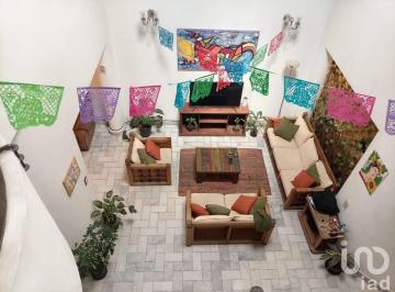 Casa · 340m² · 5 Recámaras · 9 Estacionamientos · Casa en Venta en La Roma Norte