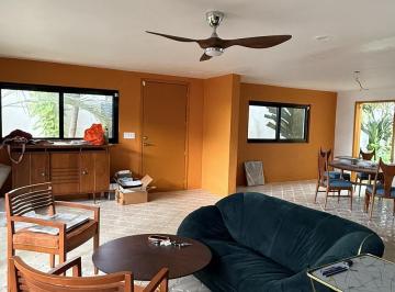 Casa · 305m² · 2 Recámaras · 1 Estacionamiento · Venta Casa Remodelada en Miguel Alemán
