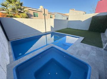 Casa · 453m² · 3 Recámaras · 3 Estacionamientos · Residencia de Lujo en Renta | Los Azulejos, Carretera Nacional, Monterrey