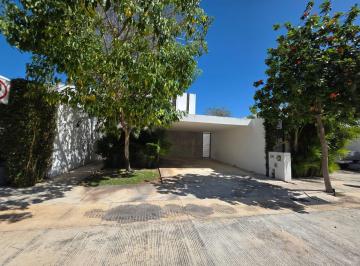 Casa · 260m² · 3 Recámaras · 2 Estacionamientos · Casa en Renta en Cholul Mérida Yucatán | Amplios Espacios y Excelente Ubicación