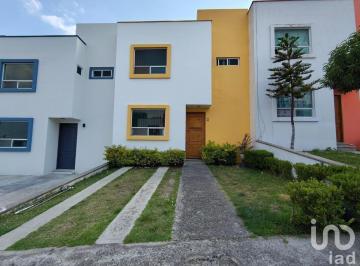 Casa de 3 habitaciones, Chiautempan · Casa en Venta
