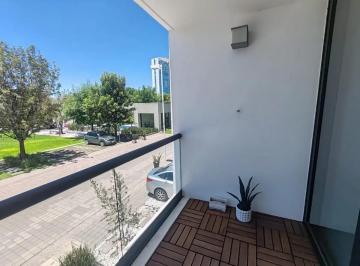 1 · Departamento Dúplex en Renta en Santa Fe, Juriquilla – Ubicación Privilegiada y Espacios Amplios