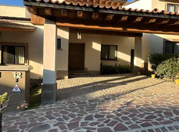 Casa de 2 habitaciones, San Miguel de Allende · Casa Amueblada en La Nueva Escondida + 3 Recámaras/estudio + Jardín + Seguridad 24/7 + Pet Friendly