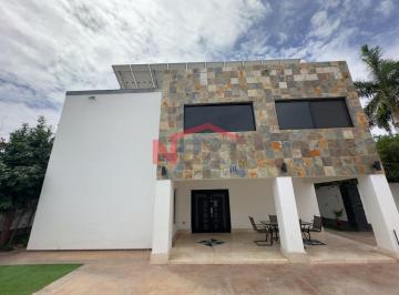 Foto principal · Casa en Renta en Col. Centenario