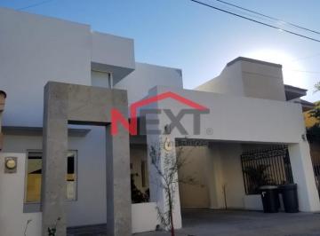 Foto principal · Casa en Renta en Los Portales