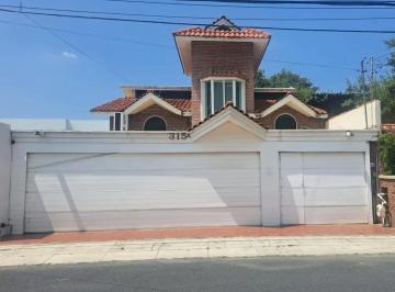 Casa de 4 habitaciones, San Pedro Garza García · Casa en Venta en San Pedro