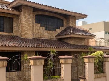 Casa de 5 habitaciones, Tampico · H E R m o S a R E S I D E N C I a en Tampico