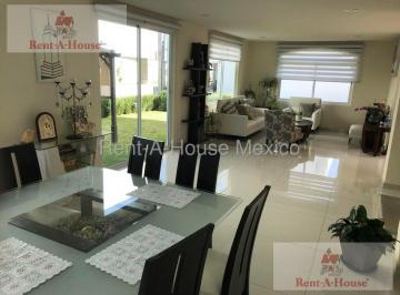 Casa · 430m² · 5 Recámaras · 2 Estacionamientos · Casa en Venta en Llano Grande 26 - 418.