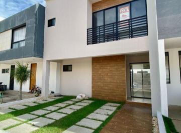 Casa en condominio de 3 habitaciones, Cancún · Casa en Venta - Ideal Para Familias Residencial Arbolada con Alberca y Cuarto de Servicio