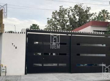Casa · 170m² · 4 Recámaras · 2 Estacionamientos · 0408 - Casa en Venta en La Colonia Anahuac, San Nicolás de Los Garza Nl.