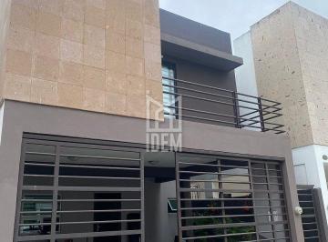 Casa · 220m² · 3 Recámaras · 2 Estacionamientos · 1503 - Casa en Renta en Privadas de Anáhuac