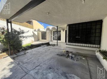 Casa · 170m² · 4 Recámaras · 2 Estacionamientos · 0408 - Casa en Venta en La Colonia Anahuac, San Nicolás de Los Garza Nl.