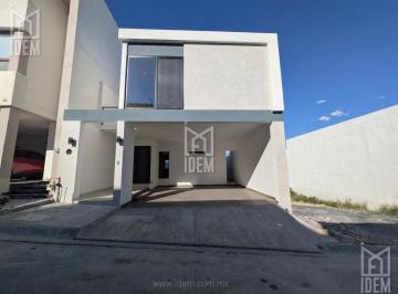 Casa · 228m² · 3 Recámaras · 2 Estacionamientos · 0741 - Casa en Venta en Santoral Ll, Garcia Nl